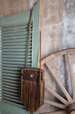 LEATHER AND VODKA MARLY CAMEL FRINGE 20CT KINGMAN TURQUOISE BAG -Johny Clothing Shop 0D6A0035