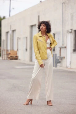 MAURITIUS WOMEN'S SOFIA JACKET- YELLOW -Johny Clothing Shop 20220731 03968 720x 021f92e8 3a5d 4127 bb82 bfdbc6427034