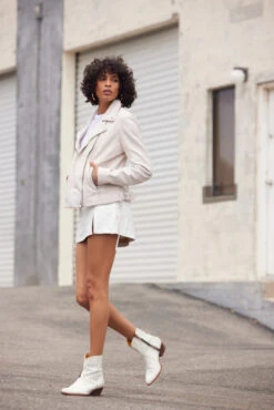 MAURITIUS WOMEN'S WANA JACKET -Johny Clothing Shop 20220731 04256 720x 823dcd1a 0bd3 429e 90c2 ee00b9a9bc84