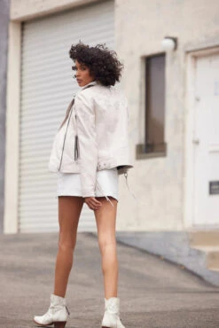 MAURITIUS WOMEN'S WANA JACKET -Johny Clothing Shop 20220731 04265 720x cc6e002a 1595 4d5a a14b 128502ff05e9