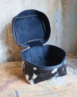 VINTAGE COWGIRL CASES TOILETRY BAG -Johny Clothing Shop 274 2e160a9b b0d6 49de a3fd e7746af98616