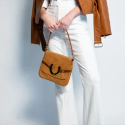 HAMPTON ROAD DESIGNS HUNTER HANDBAG -Johny Clothing Shop ButterscotchHunteronModel2 700x.progressive 952c3ba3 0ec3 447f b587 961ae29056d9