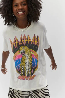 DAYDREAMER DEF LEPPARD HIGH 'N' DRY TEE -Johny Clothing Shop CB300DEF716 VNWHT DEFLEPPARDHIGHNDRYWEEKENDTEE ECOMMCROPPED 1 1100x 1c033e43 12de 4c51 931e a23fa0ed79db