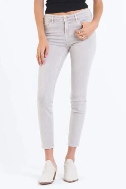 DEAR JOHN GISELE JEAN -Johny Clothing Shop DPM11C237SNY FRONT 1800x1800 40972915 636a 466e b900 874a4443d8a7