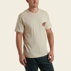 HOWLER MEN'S Frigate Badge Pocket T-Shirt -Johny Clothing Shop S23 Pocket Tee Frigate Bird Sand Front 6780fee9 9bae 4e14 bb69 b3185b92f2c9