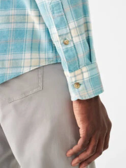 FAHERTY THE ALL TIME SHIRT -Johny Clothing Shop SP23 faherty mens MWS2325 WPR MOVEMENT FEATHERWEIGHT TWILL WESTPORT PLAID detail 3 1000x 7c258510 58d6 4f71 be02 bbeec78972cd