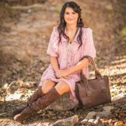 STS WESTWARD TOTE -Johny Clothing Shop STS30850 westward tote lifestyle 3 2048x d51e8db7 f53d 4207 b10a 69bd8bdca50b