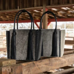 WESTERN AND CO. UPTOWN TASSEL TOTE - SAND -Johny Clothing Shop SnapprPhotoshoot 3 23 23 14of102