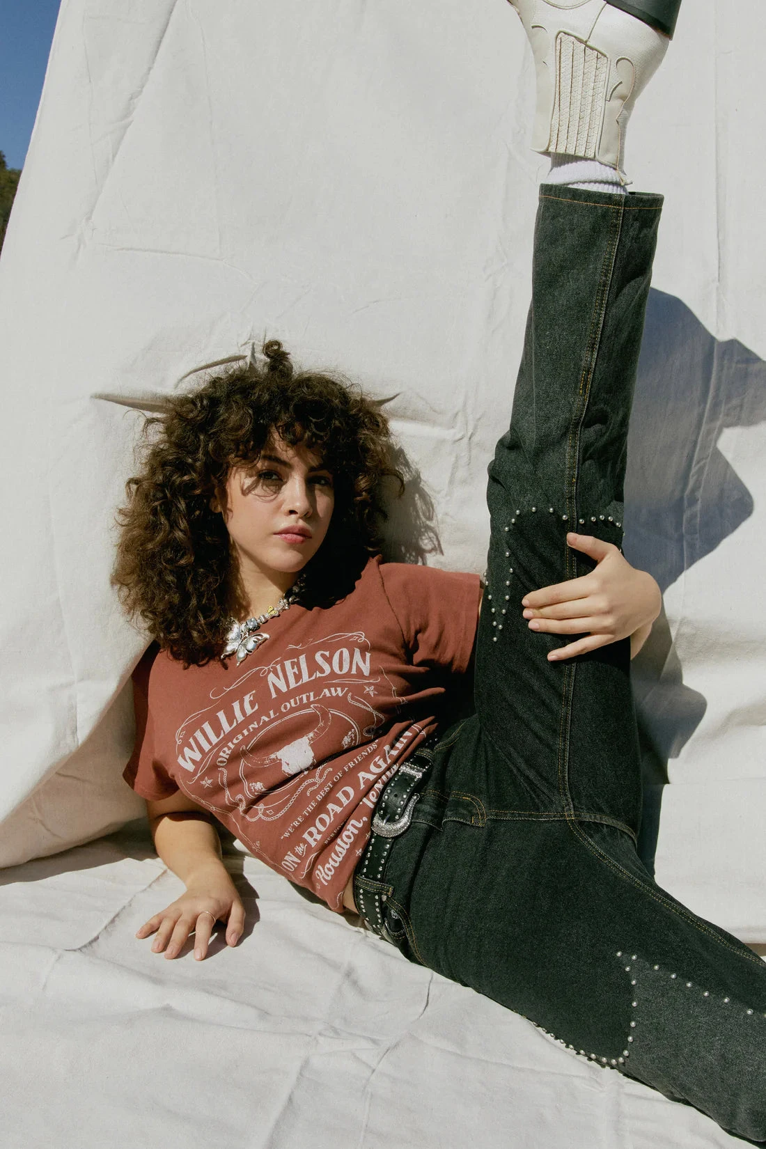 DAYDREAMER WILLIE NELSON WHISKEY LABEL TOUR TEE 4 DAYDREAMER WILLIE NELSON WHISKEY LABEL TOUR TEE - Image 4