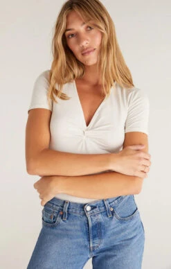 Z SUPPLY TABBY TWIST TOP- SANDSTONE -Johny Clothing Shop ZT231405 SSN DETAIL 3 540x de668013 cedd 465b b3b4 9ace555534cc
