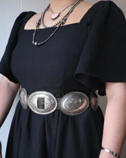 VINTAGE 1960S CONCHO BELT -Johny Clothing Shop image 7e7017b1 04cd 4d25 bdfb 8da07a0e8a2c