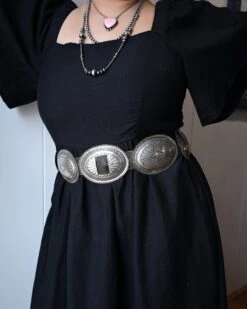 VINTAGE 1960S CONCHO BELT